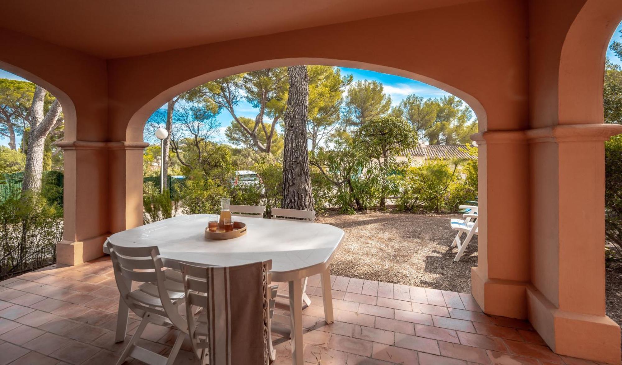 Residence Partenaire Le Domaine De Garlande Cavalaire-sur-Mer Luaran gambar