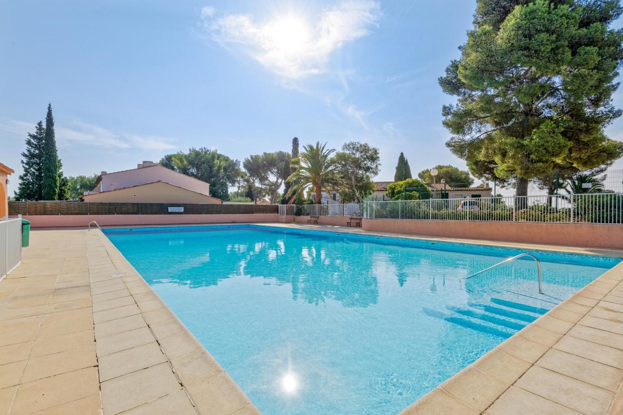 Residence Partenaire Le Domaine De Garlande Cavalaire-sur-Mer Luaran gambar