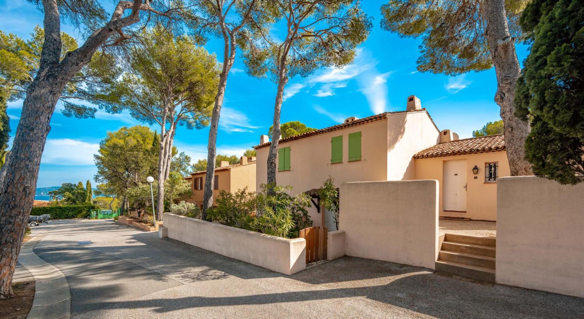 Residence Partenaire Le Domaine De Garlande Cavalaire-sur-Mer Luaran gambar