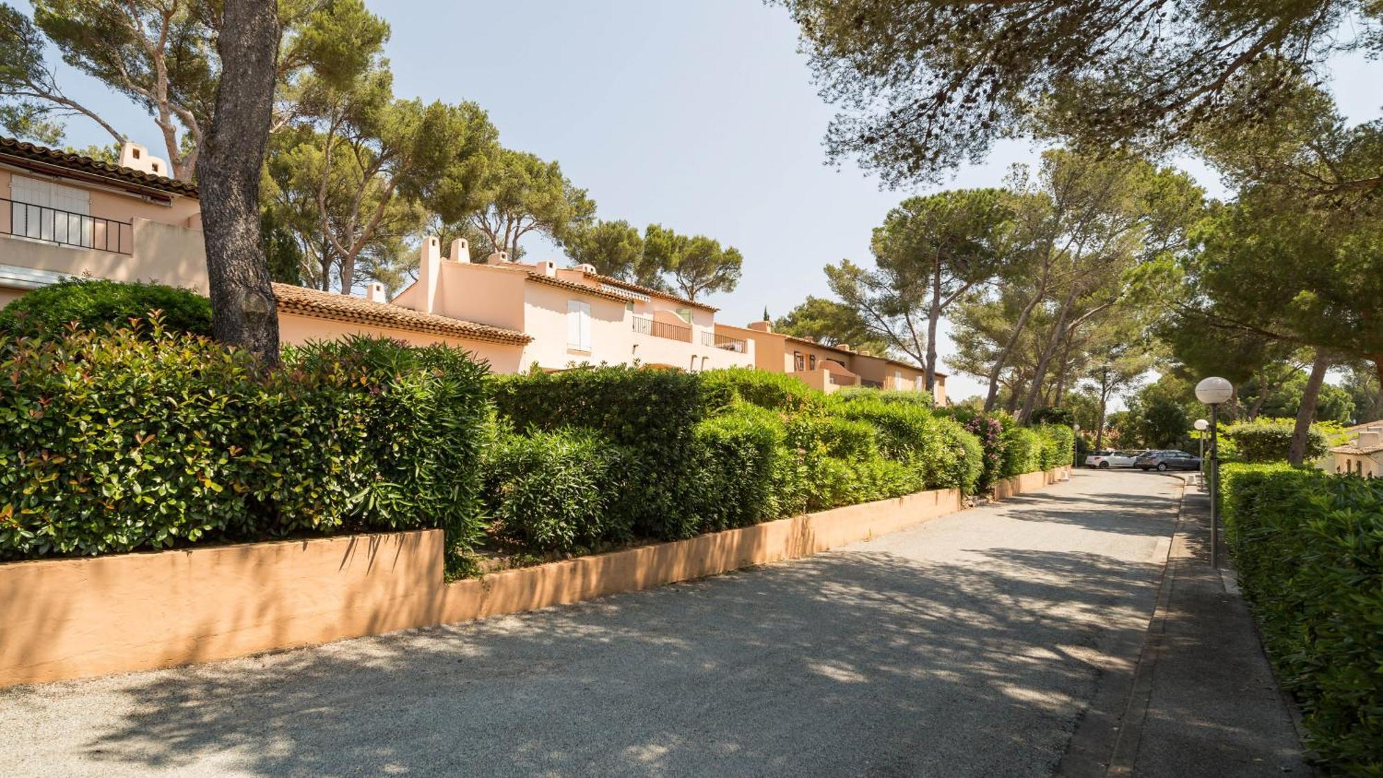 Residence Partenaire Le Domaine De Garlande Cavalaire-sur-Mer Luaran gambar