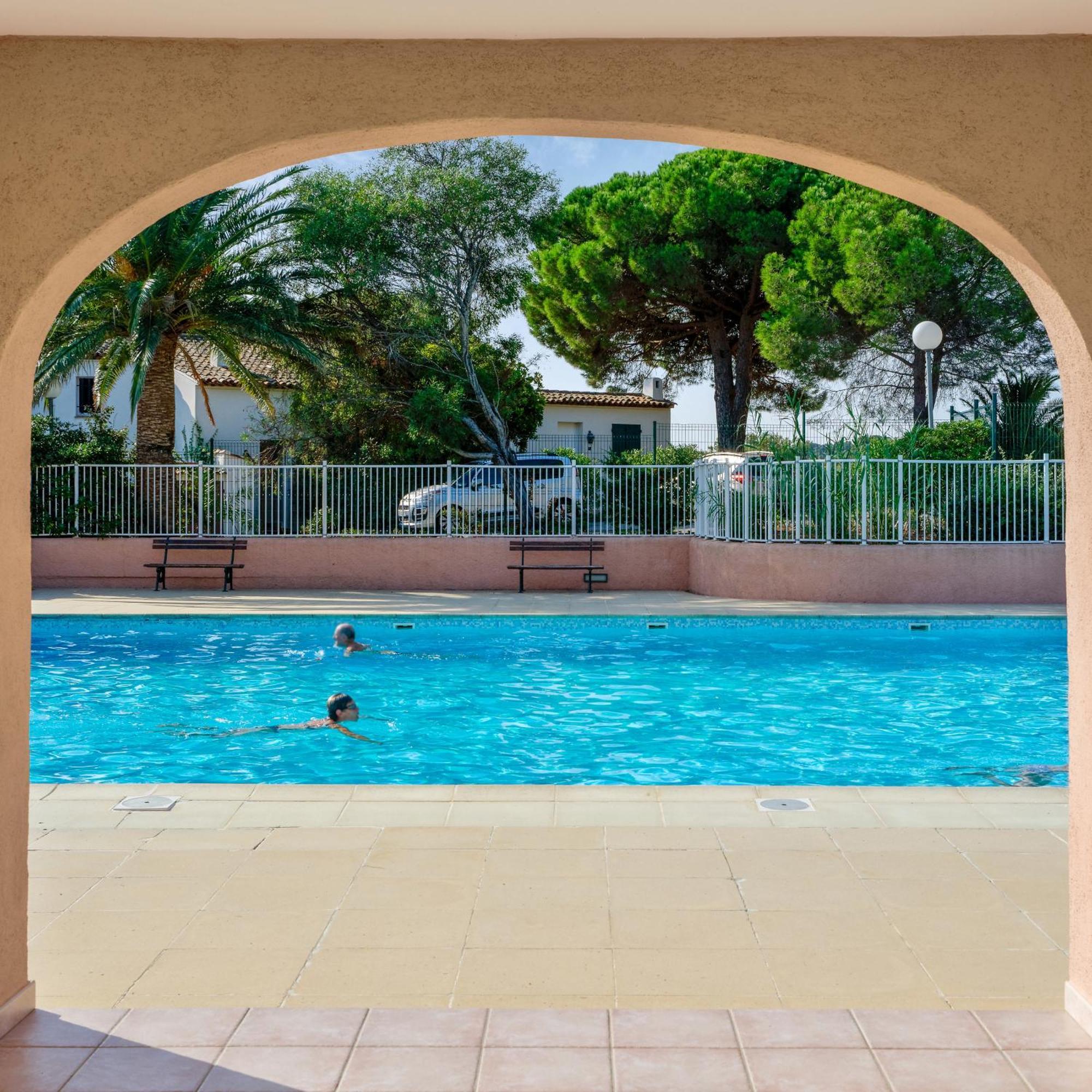 Residence Partenaire Le Domaine De Garlande Cavalaire-sur-Mer Luaran gambar
